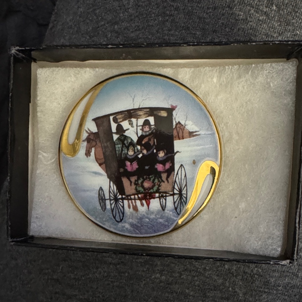 Gold and White Christmas Carol Pin